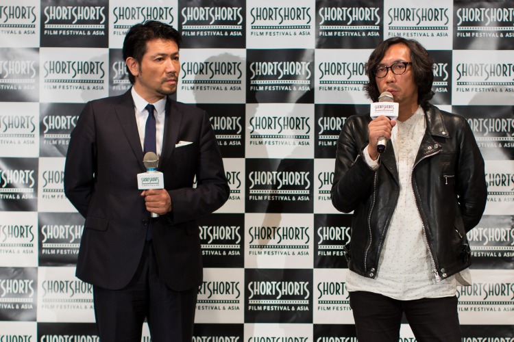 「ショートショート フィルムフェスティバル&アジア 2016」の会見に出席した行定勲さん、別所哲也さん