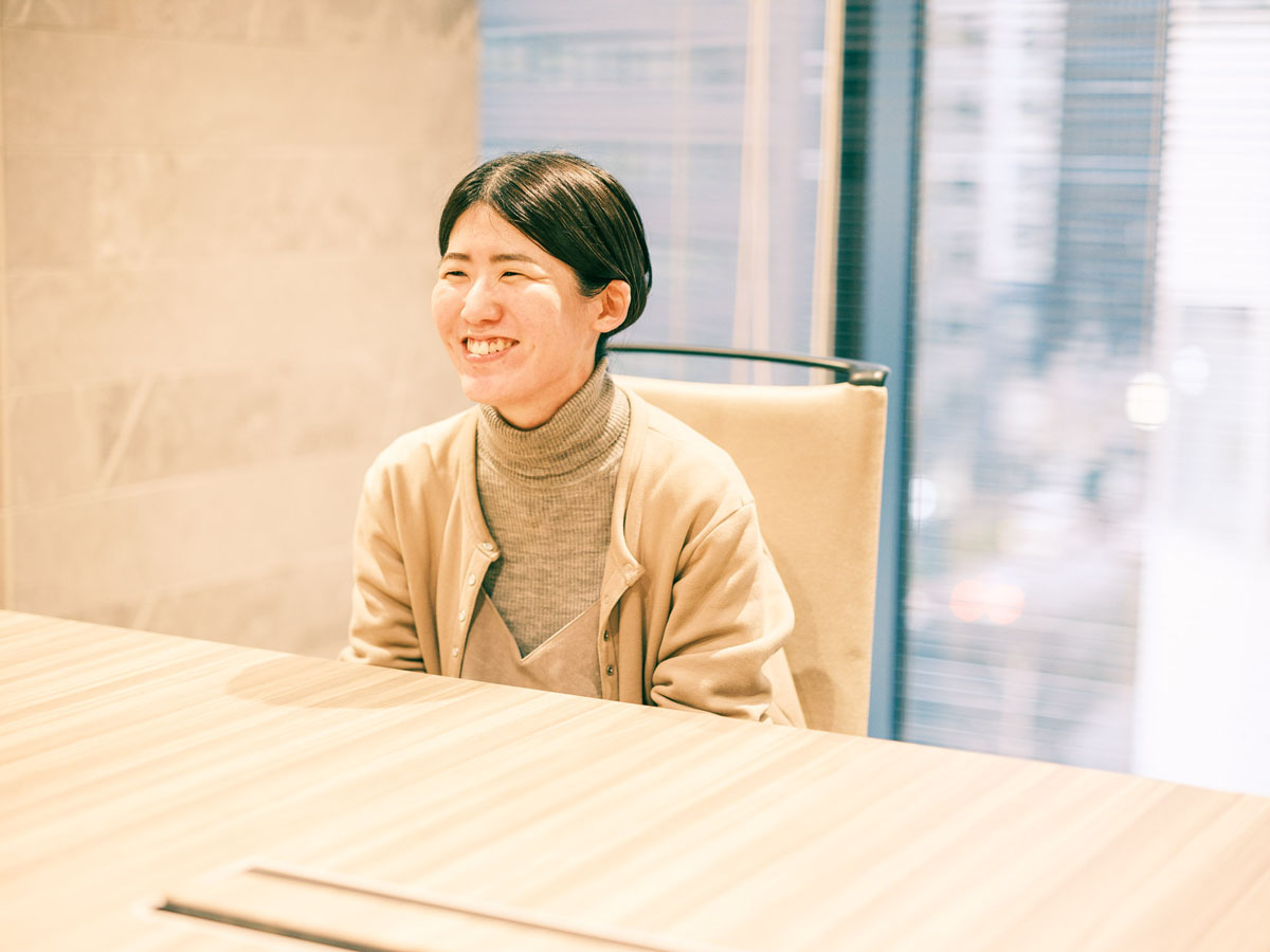 インタビュー写真：未経験からWeb業界へのキャリアチェンジを果たした株式会社CLANE・高田氏