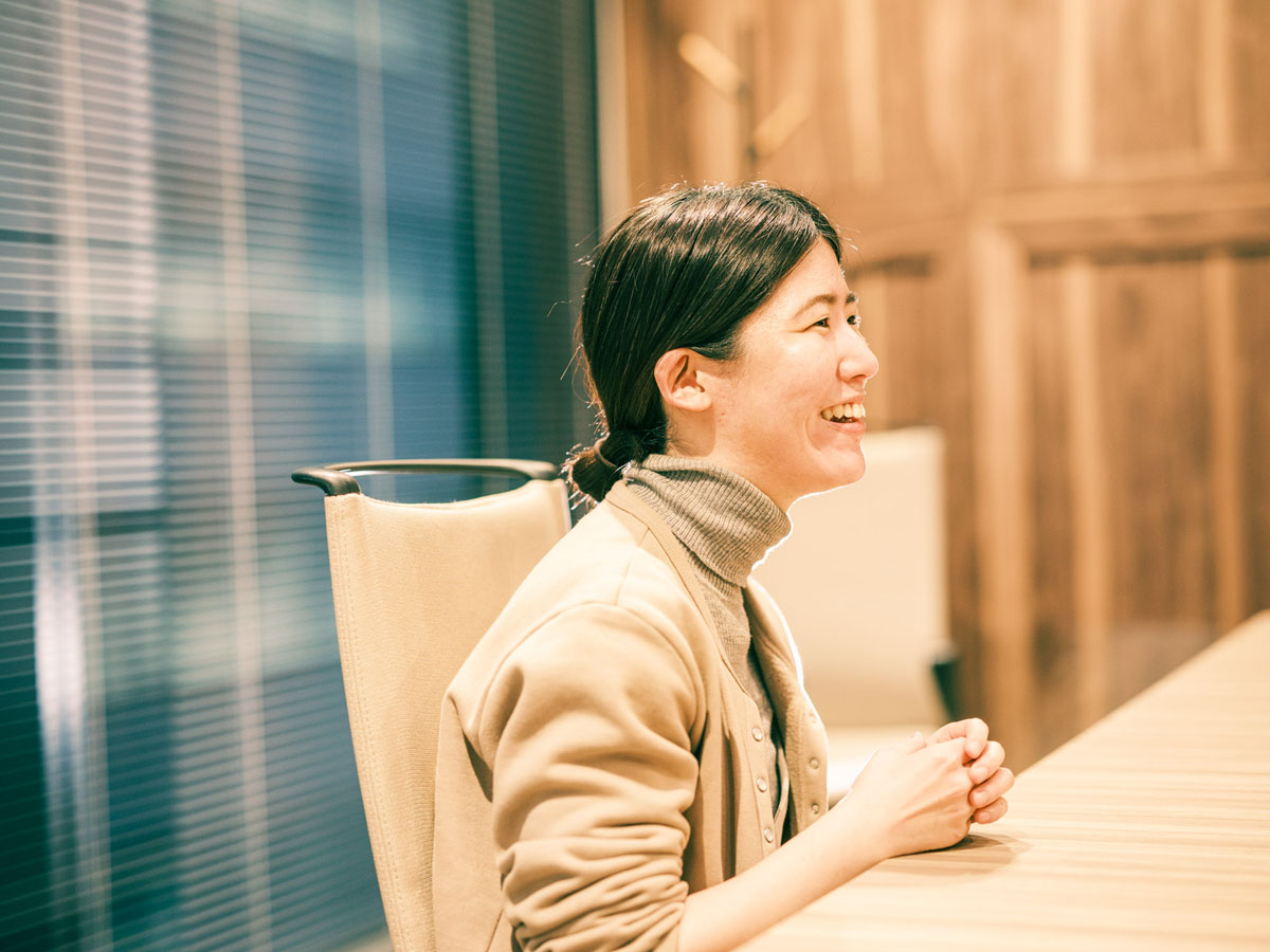 インタビュー写真：未経験からWebデザイナーへのキャリアチェンジを果たした。株式会社CLANE・高田氏