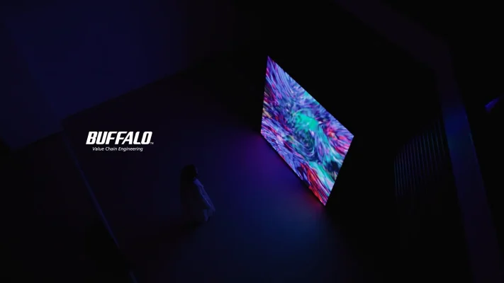 ライゾマティクスと共創、バッファロー新CMで「見えない、美学」を体現