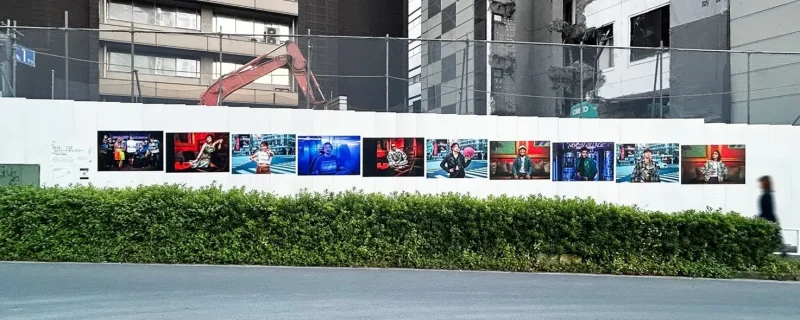 渋谷の街に息づく“人”を写す　ヨシダナギ氏が街頭ギャラリー全面公開